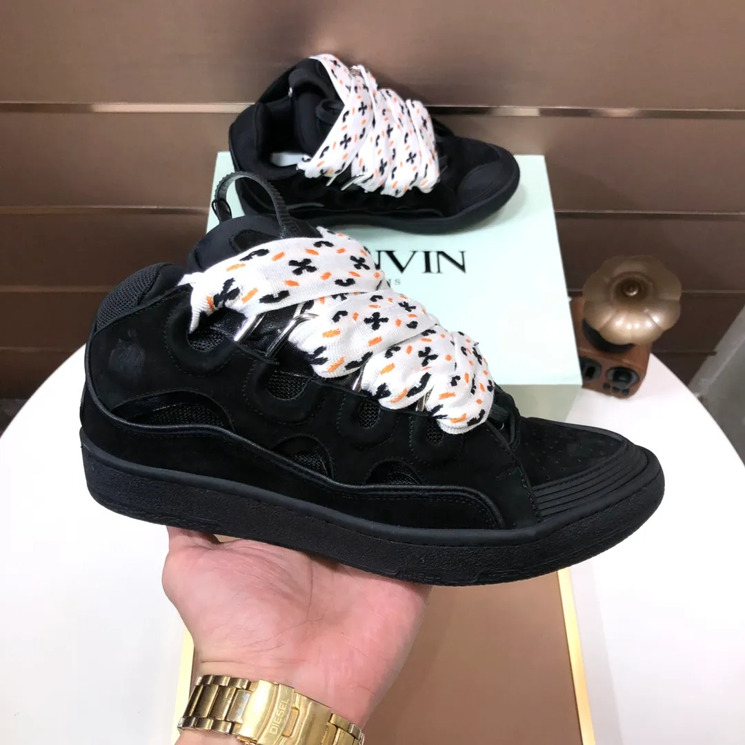Men's men's shoes💰820💰[LANVIN] The latest lace-up fashionable casual couple sneakers, high-quality CLAY couple series‼ ️ The latest trendy products of the season 🌈Many bloggers have planted grass and purchased the original open-mold customization. The upper and outsole are sewn with mark threads without edge sealing. A variety of material splicing combination design. Very versatile for fashionable and casual wear. Comfortable on the feet. Self-recommended. Upper cowhide + cow suede + breathable mesh lining. Foot-padding cowhide. Exclusive original open-mold clear logo rubber outsole ⚠️Couple standard size 36-40 for women and 38-44 for men.